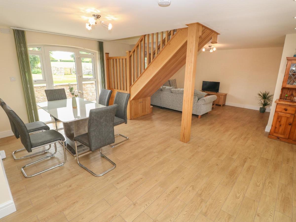 Woodpecker Barn Villa Pontyclun Exterior foto